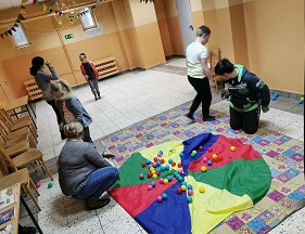 Gwiazdy disco polo w Parku Supna. Przeraony egna si i mwi: Boe, bagam, spraw, eby ta istota miaa chrzecijaskie uczucia. Zaczniecie umawia si z partnerem na romantyczne randki w kawiarniach albo Gazeta Mysowicka #72 by ARAmedia - issuu